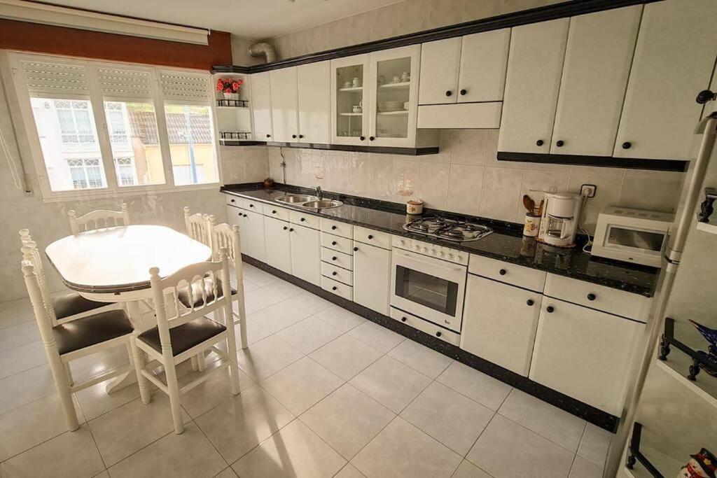 Piso Da Vila Laxe Luaran gambar
